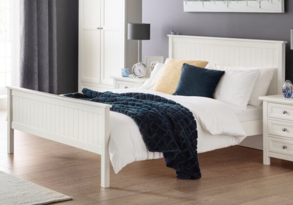maine white wooden bed